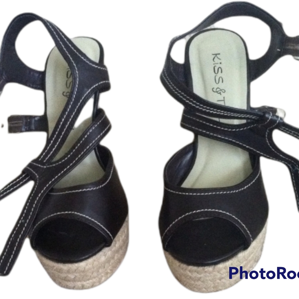 Kiss and tell wedges